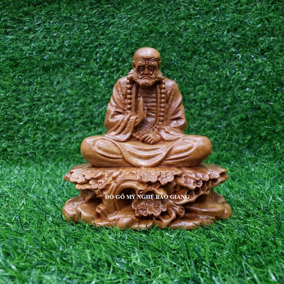 Tượng đạt ma sư tổ bằng gỗ bách xanh có mùi thơm