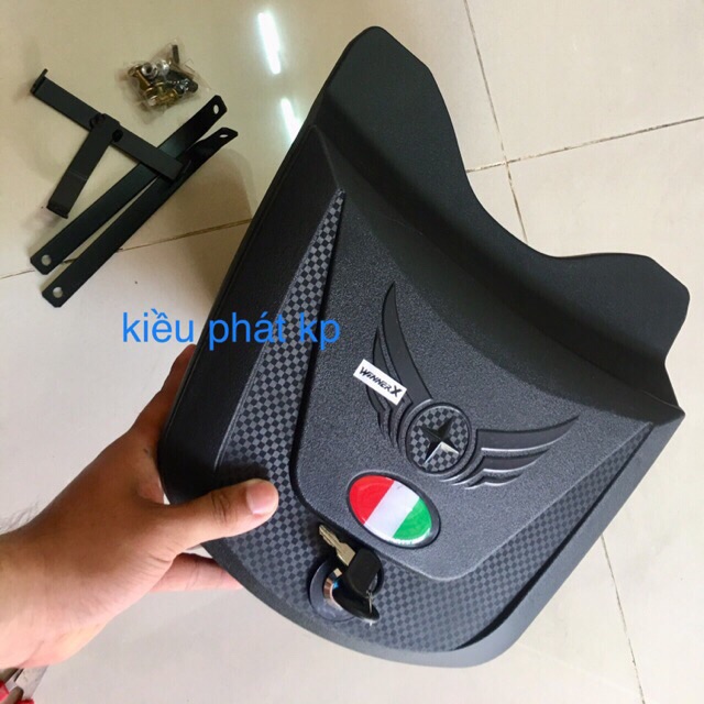Thùng giữa Winner x Givi full pat ốc