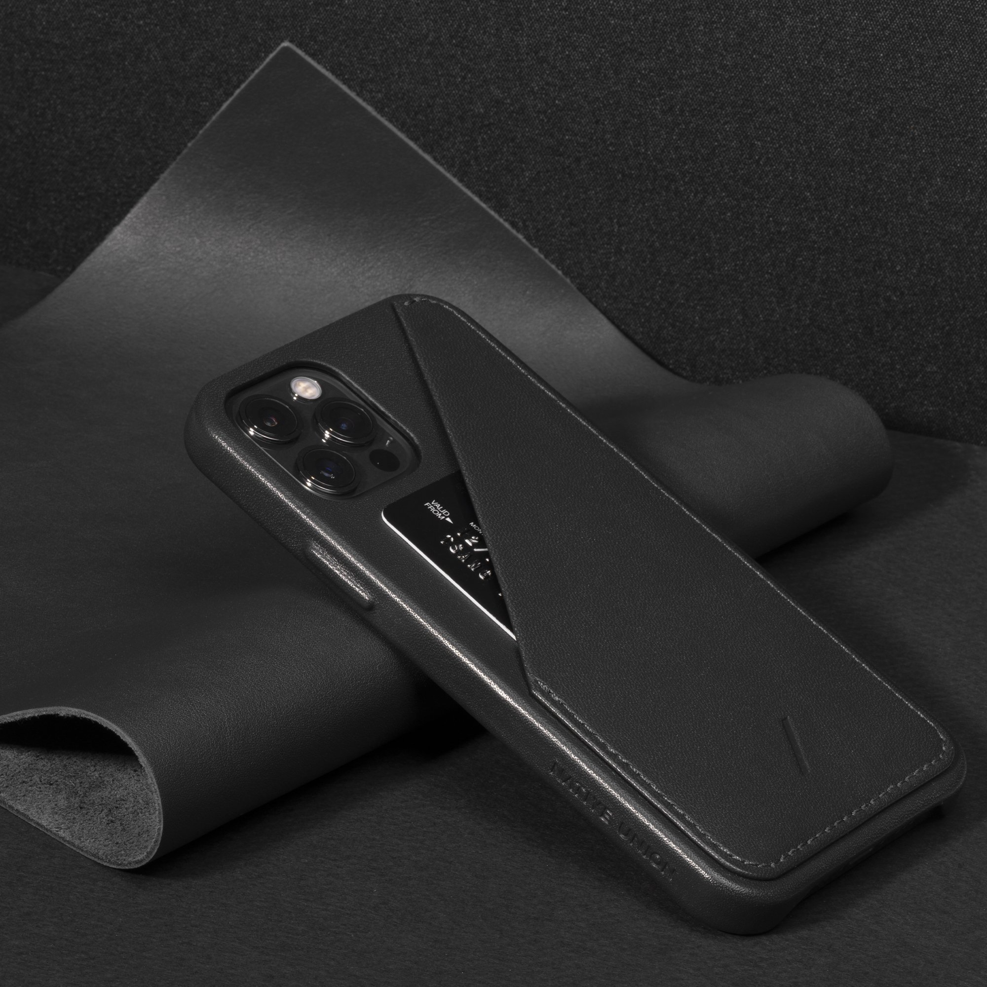 Ốp Native Union CLIC CARD dành cho iPhone 12/ 12 Pro / 12 Pro Max
