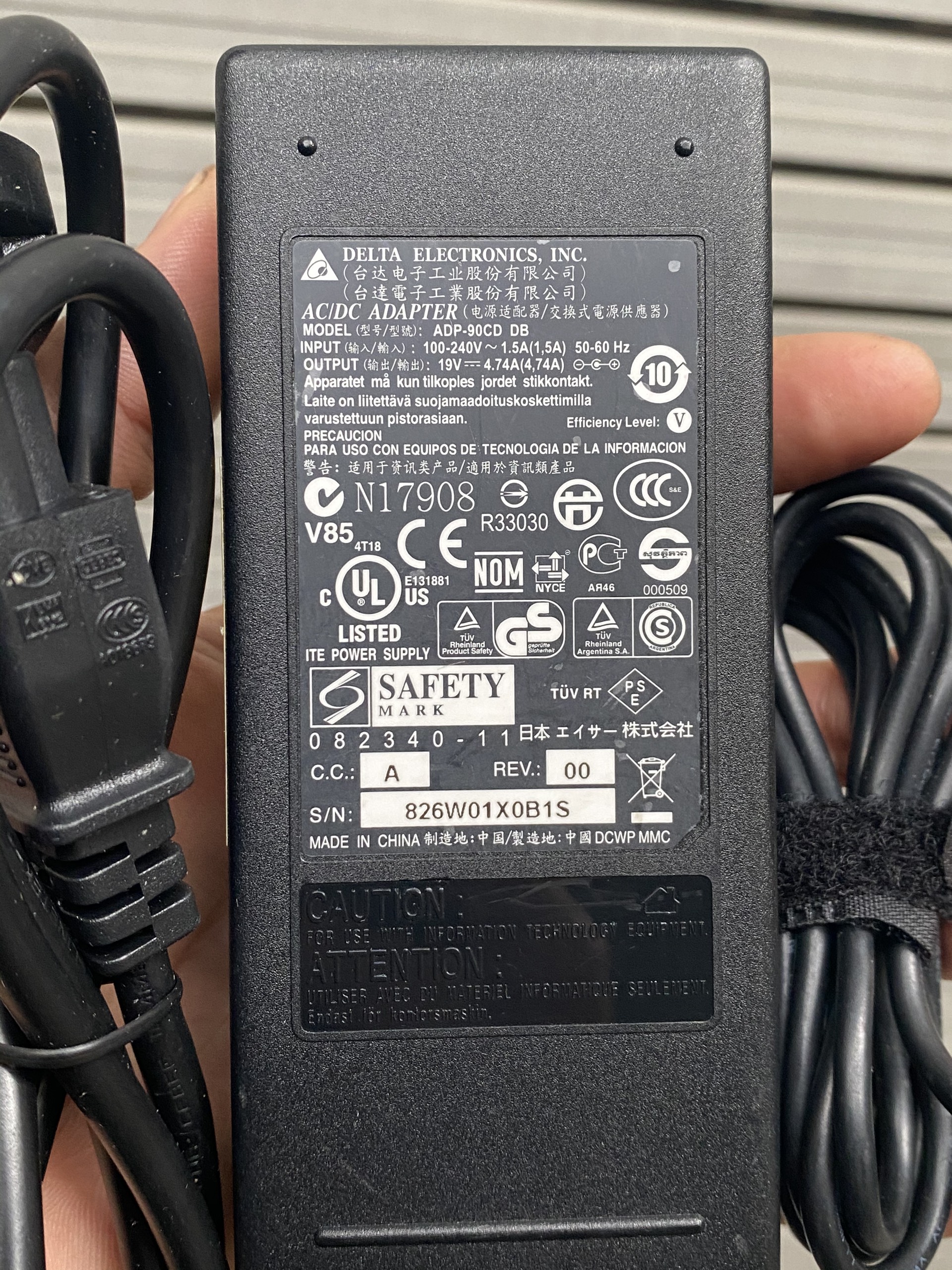 Sạc laptop Acer Model ADP-90CD DP 19V-4.74A