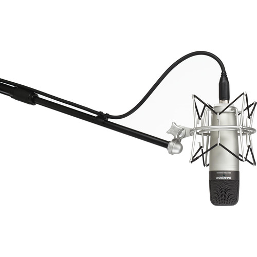 Focusrite Scarlett Solo Studio 2x2 USB Audio Interface with Microphone & Headphones (3rd Generation) gen3