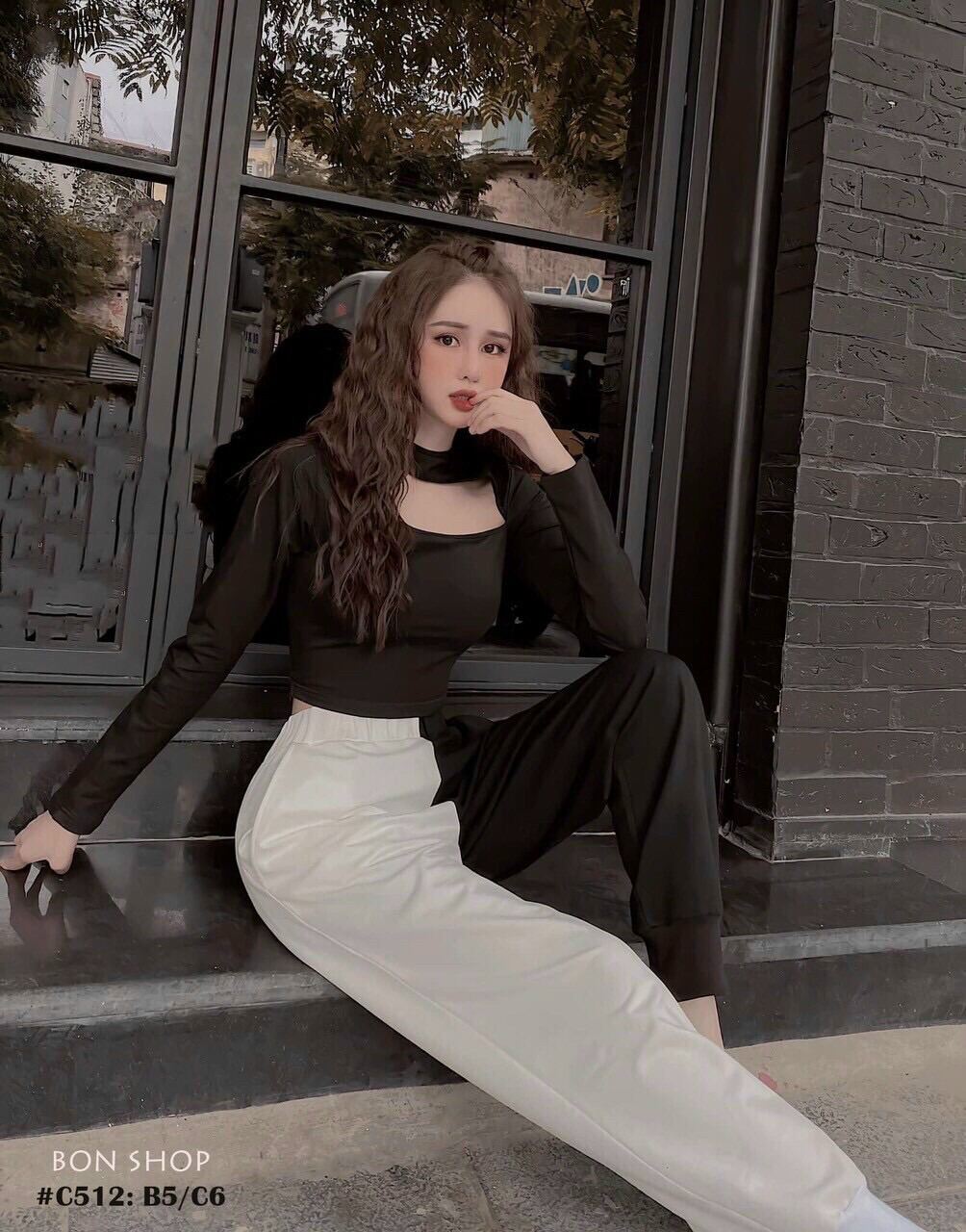 Áo Croptop Tay Dài Gân Chocker