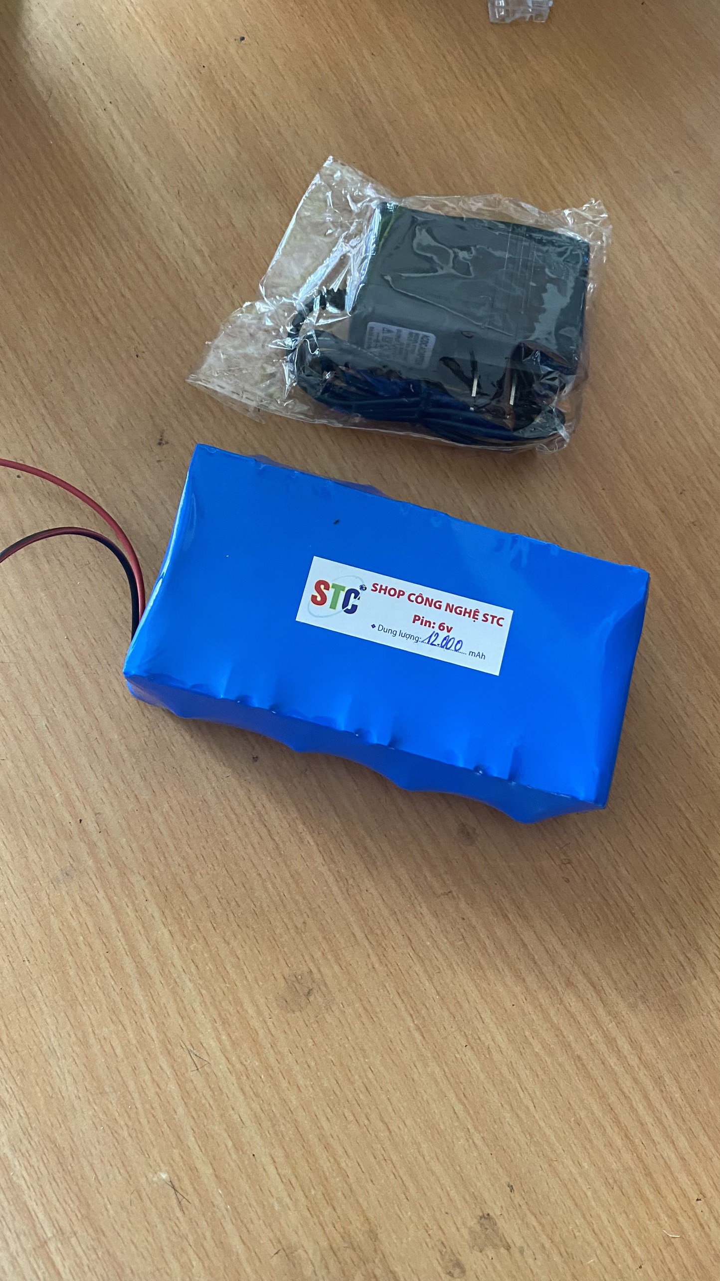 Khối pin quạt tích điện 6V , pin thay thế cho acquy quạt tích điện,được đóng từ pin lithium sắt 32650 mới 100%