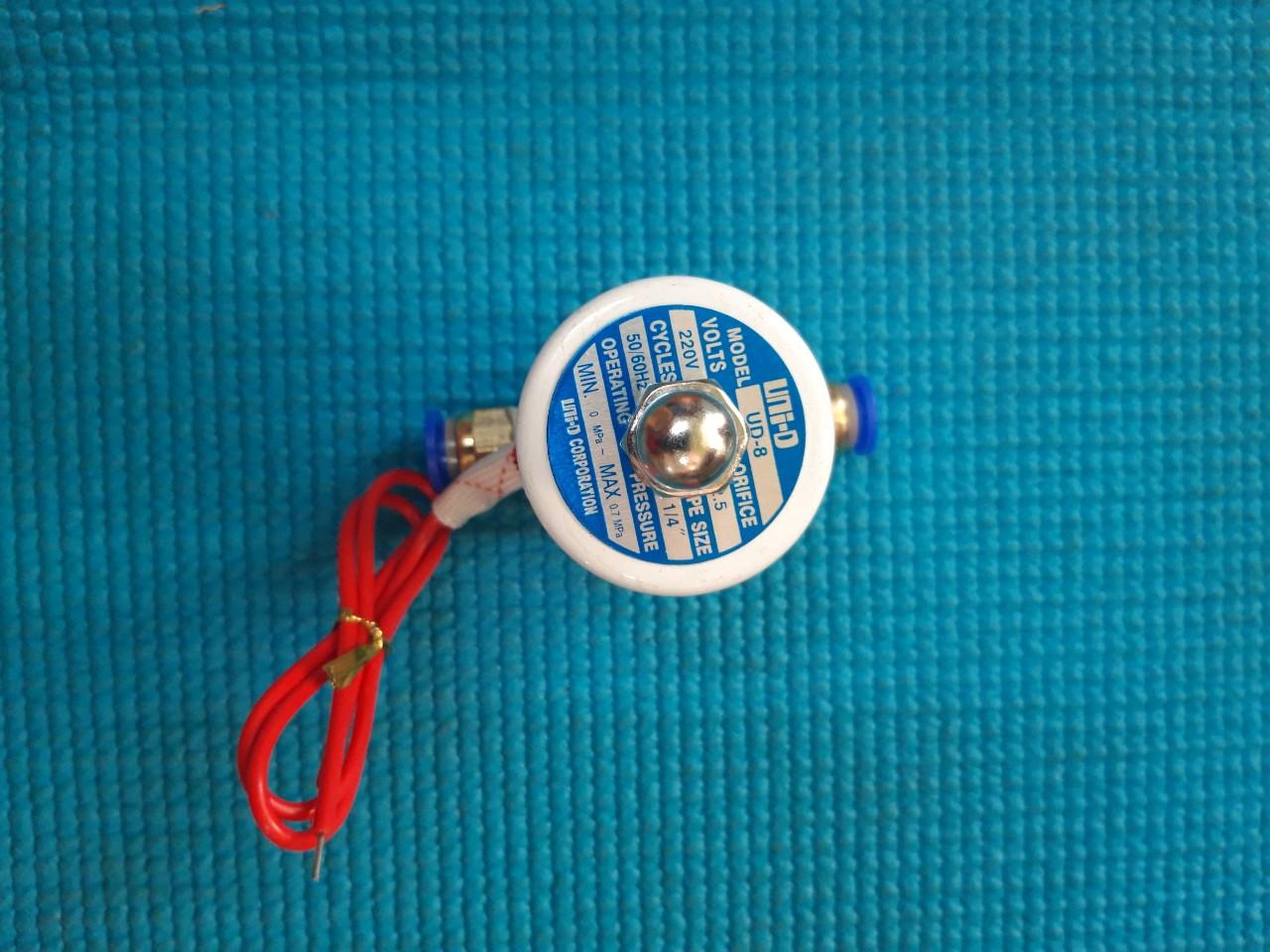 Van điện từ gài dây ống 8mm 220V dùng cho phun sương tự động (cuộn coil đồng)
