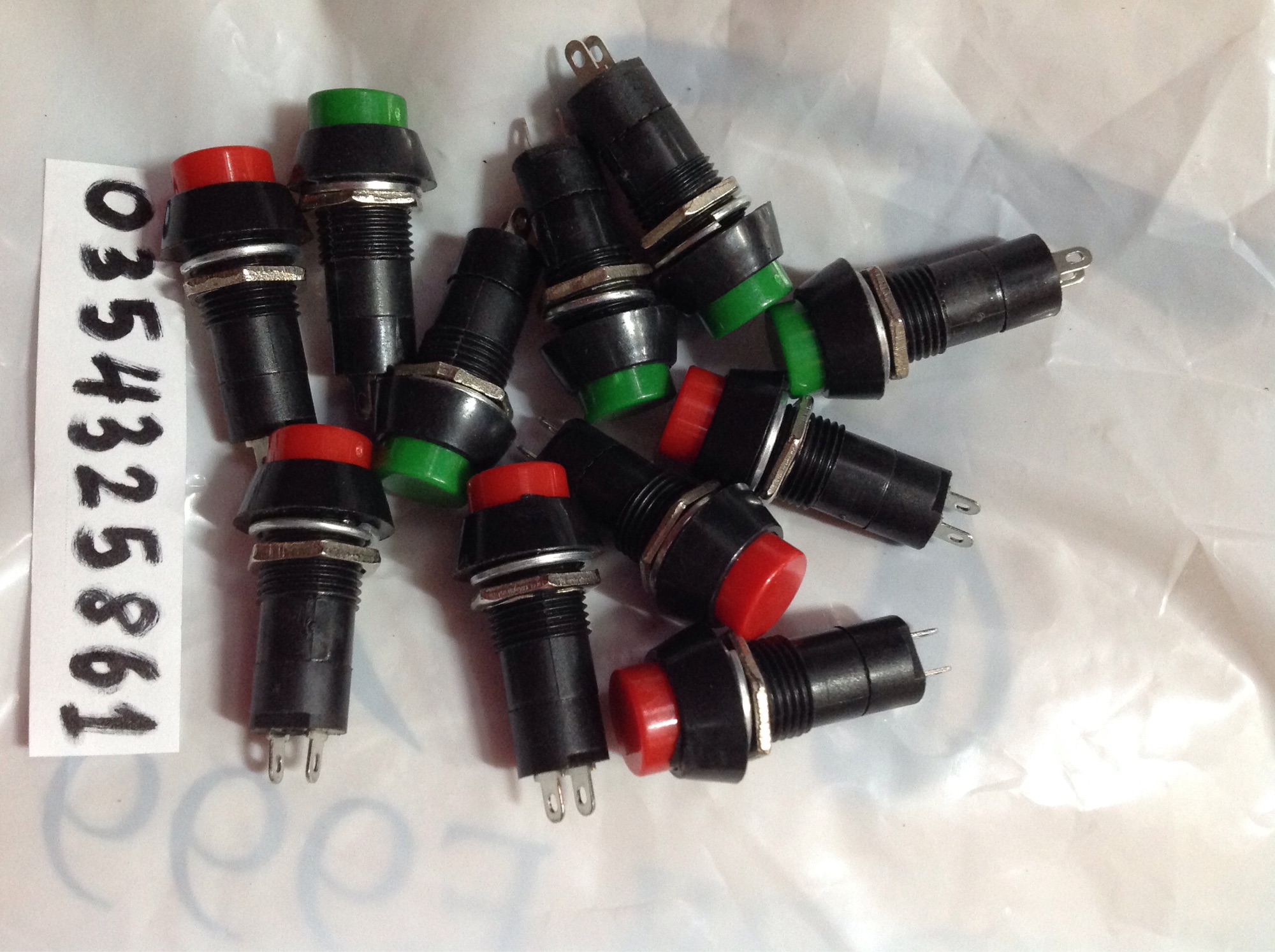 10 công tắc nhấn giữ  3A-250v