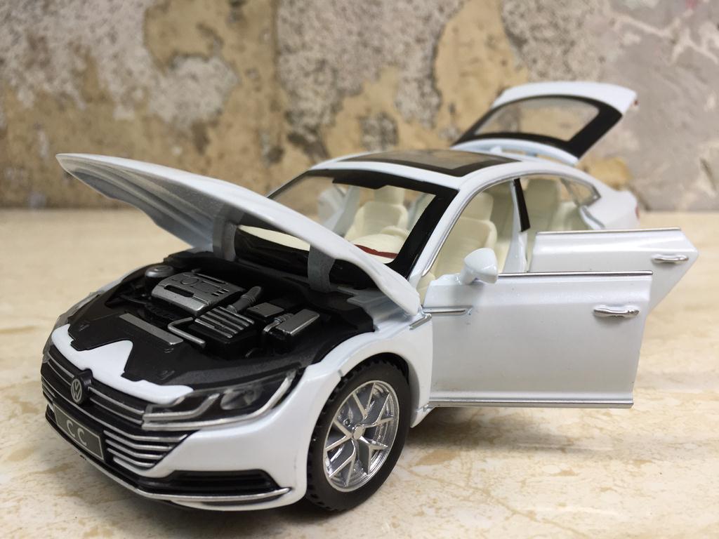 [HCM]Mô hình xe ô tô Volkswagen CC 2019 1:32
