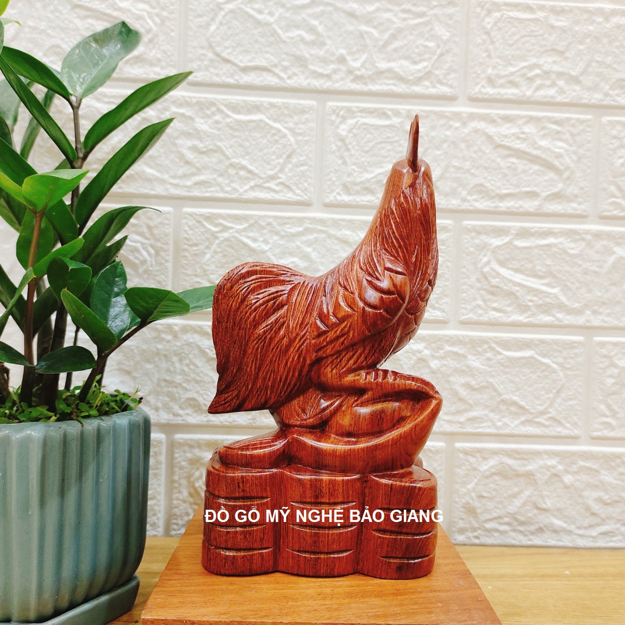 Tượng con gà gỗ hương cao 20 cm