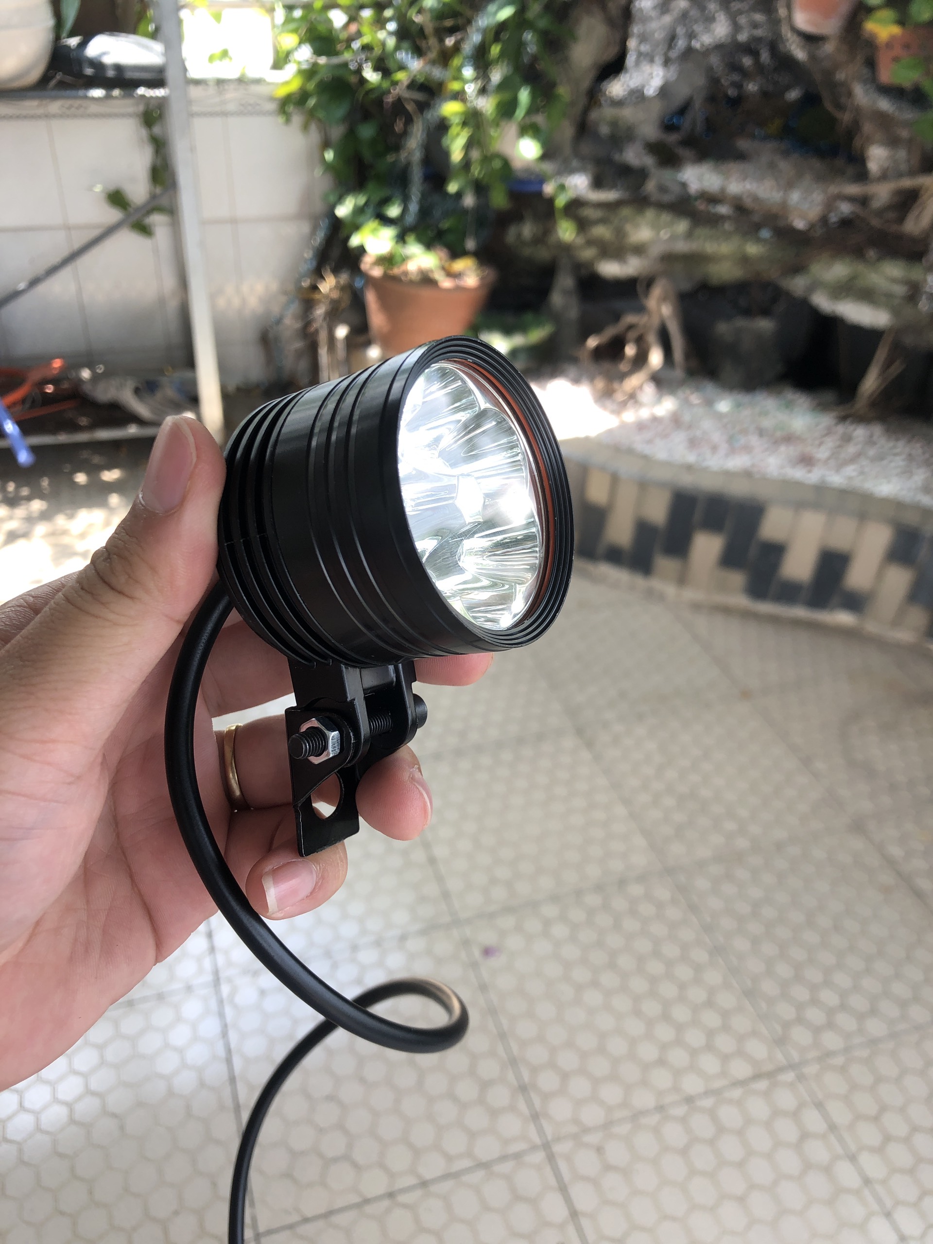 ĐÈN LED L6 NGẮN FULL PHỤ KIỆN