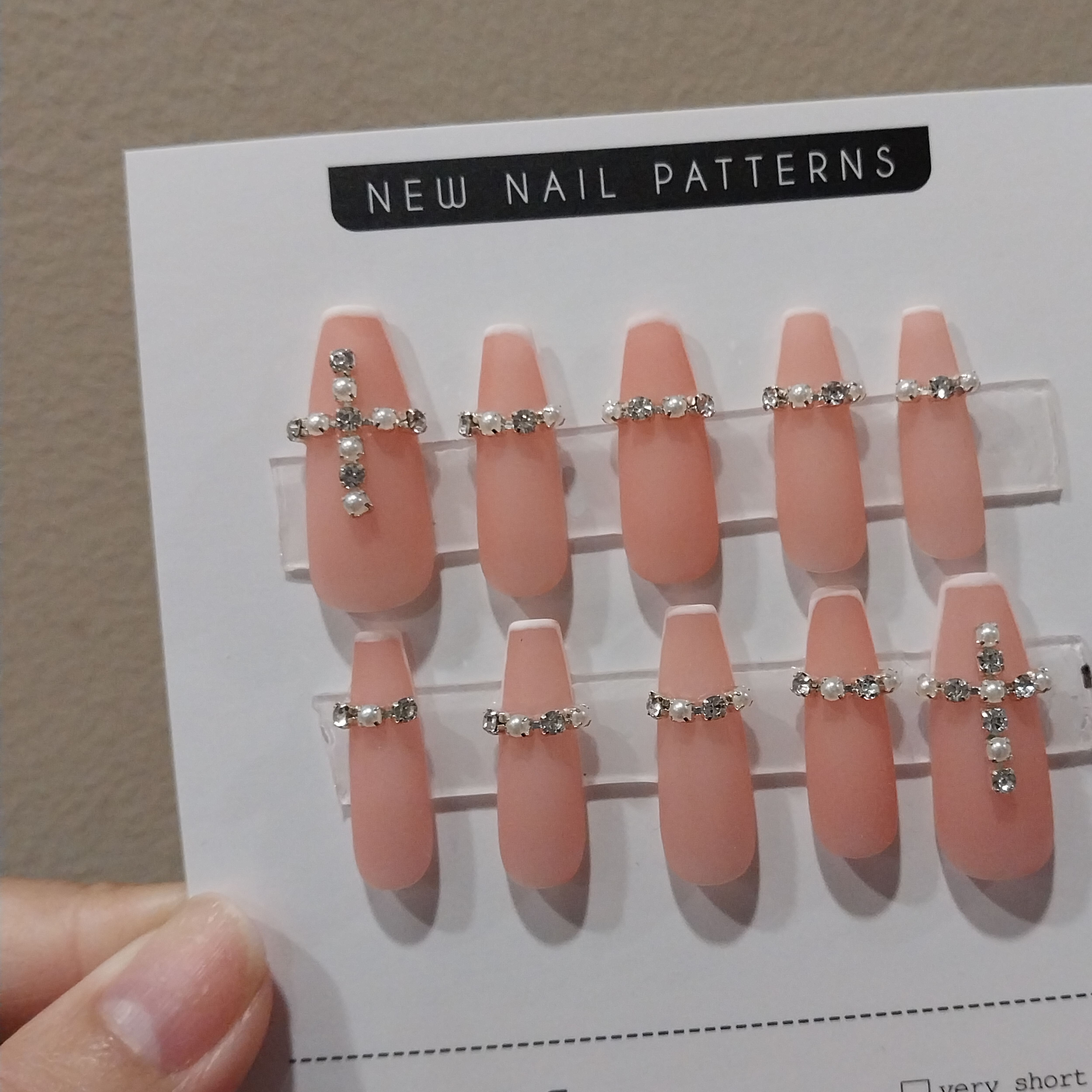 Nail box thiết kế phong cách Hàn Quốc bling bling