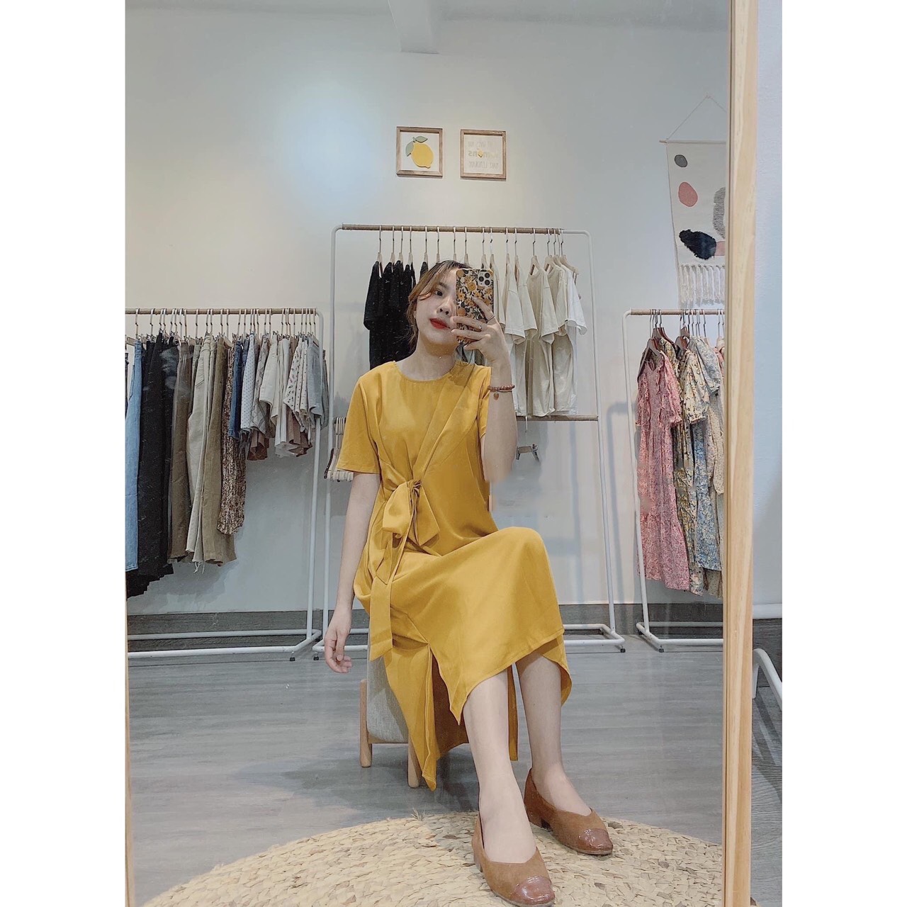 Đầm suông thắt nơ chéo