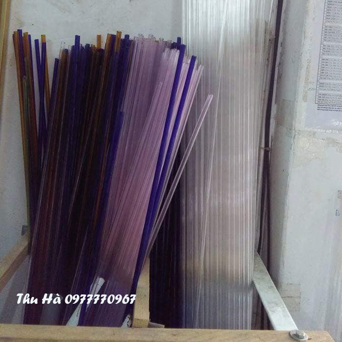 ống thủy tinh màu gồm 10 đoạn dài 20