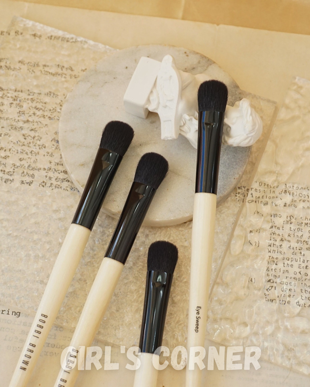 [HCM]Cọ tán bầu mắt Bobbi Brown Eye Sweep