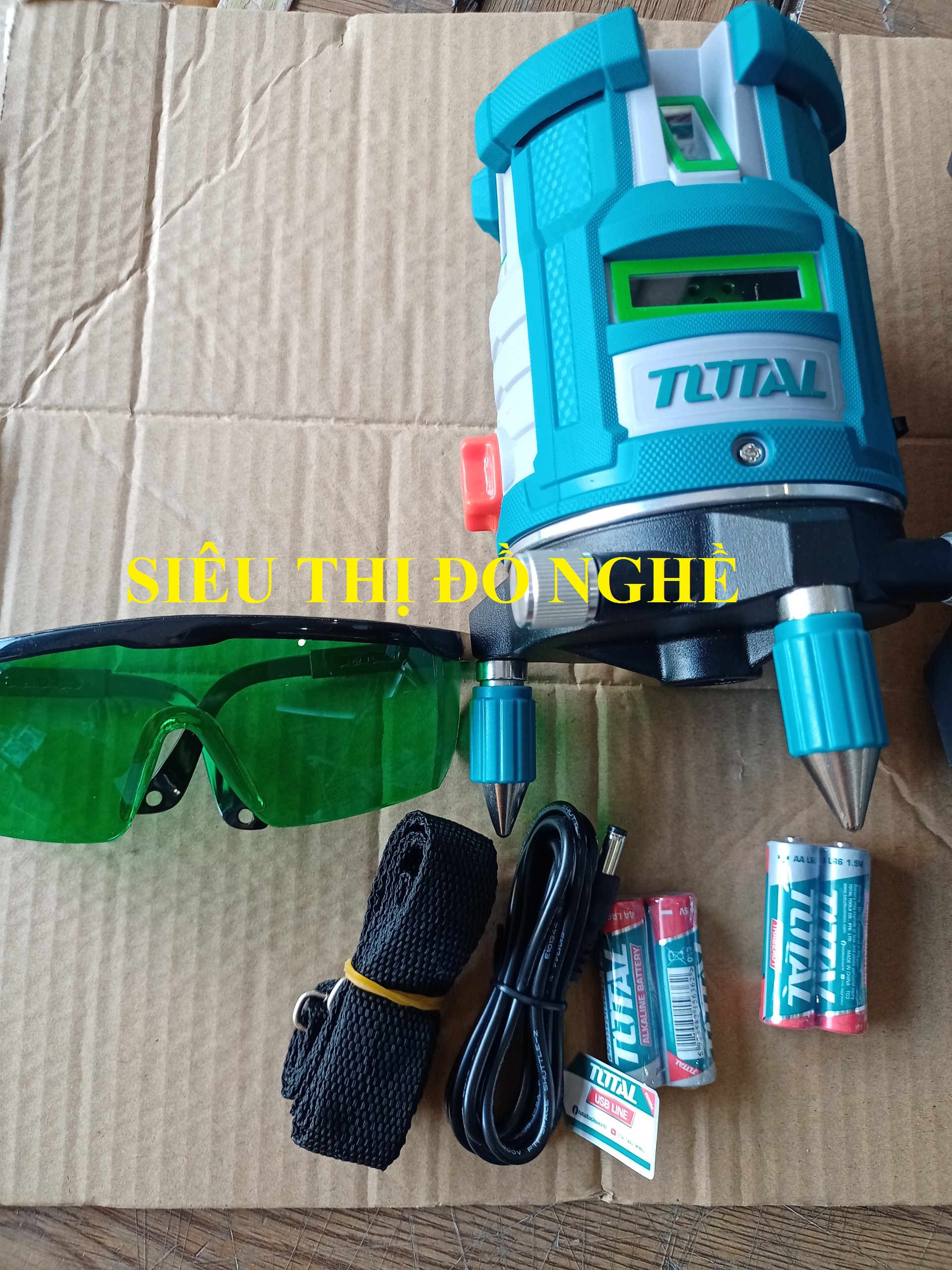Máy đo mức cân bằng tia lade (tia xanh) total TLL305205