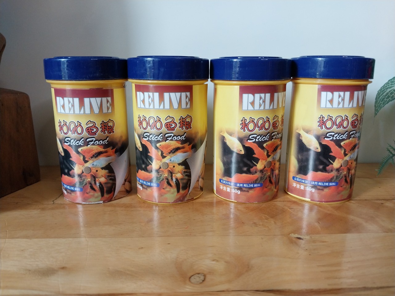 Thức ăn viên dán kính Relive 50g