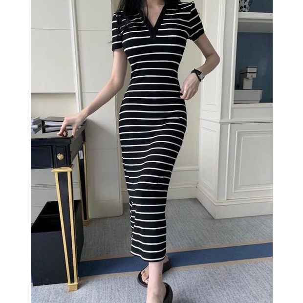 Đầm body kẻ cổ V A2139