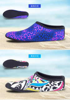 Giày đi biển chống trơn trượt, vật sắc nhọn đâm vào chân thumbnail