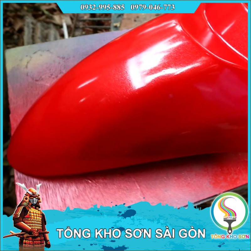 Chai sơn Samurai màu đỏ ánh kim 1108 Yamaha