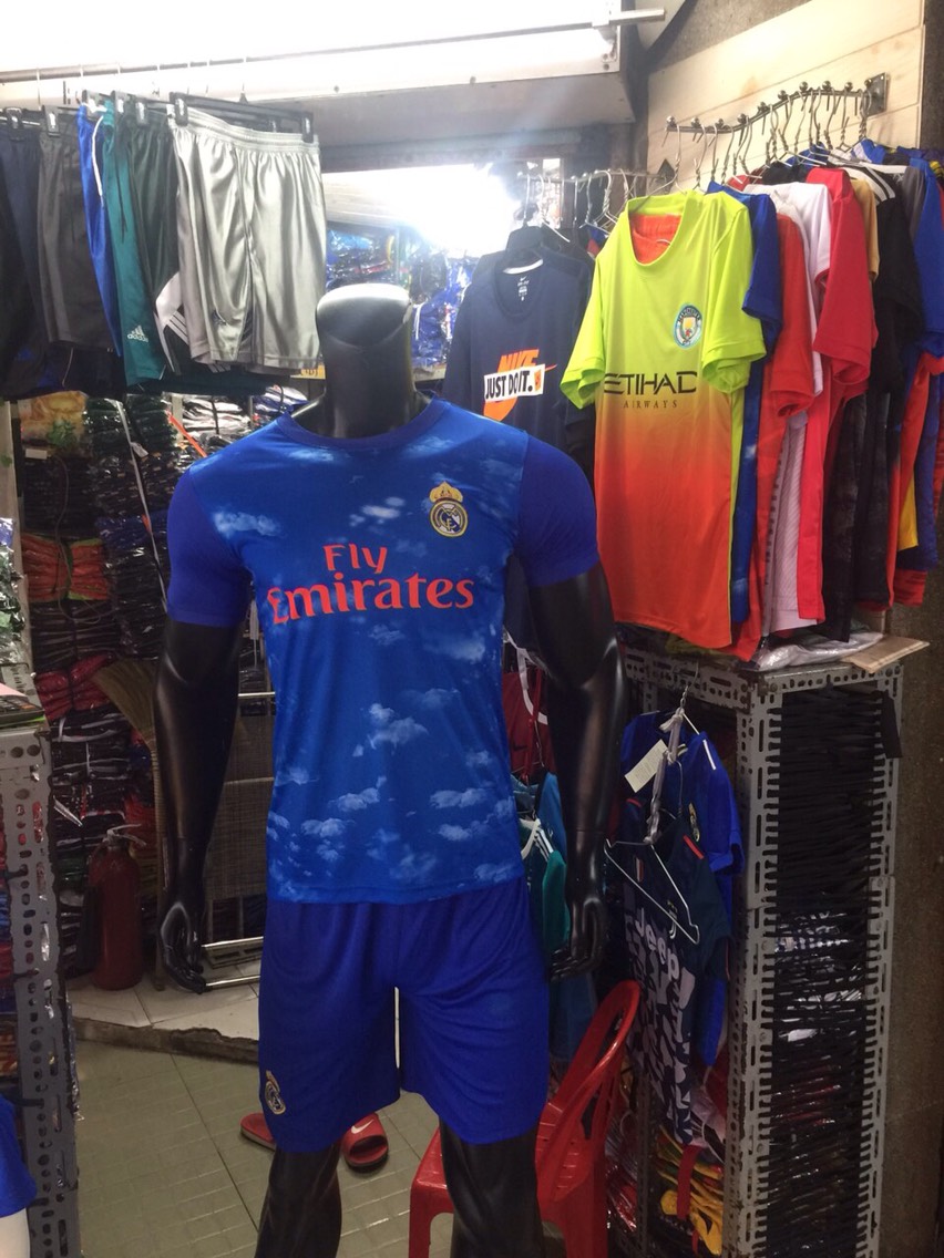 [GIẢM GIÁ SỐC] Bộ quần áo đá bóng Real Madrid