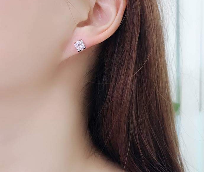 Bông Tai Titan Đính Đá, Bông nữ thời trang Trắng & Vàng