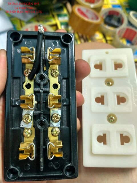 Ổ Cắm 3 Lỗ K103 -3Ht