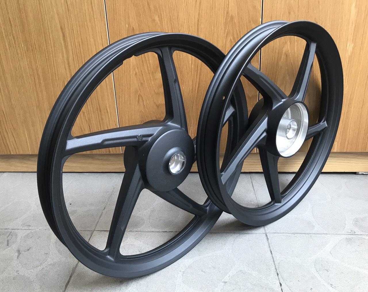 Mâm 5 cây zin wave s rsx 110,blade,wave @ 110 2015-2021 phanh cơ -2 thắng đùm zin theo xe không chế cháo