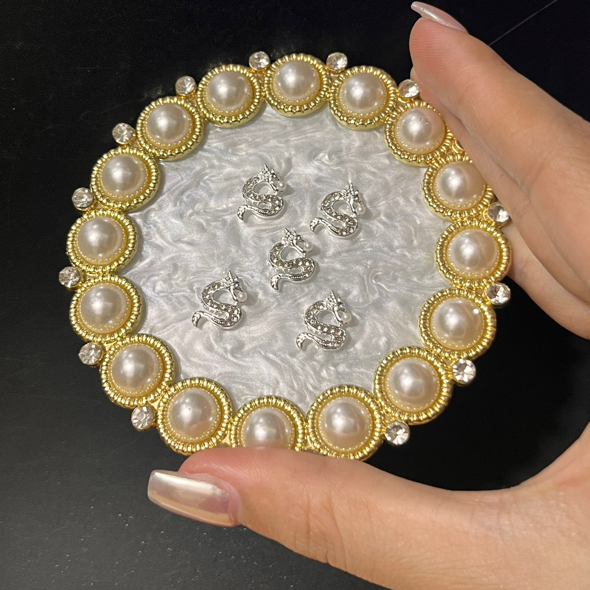 Charm Rồng Đính Móng Tết 2024