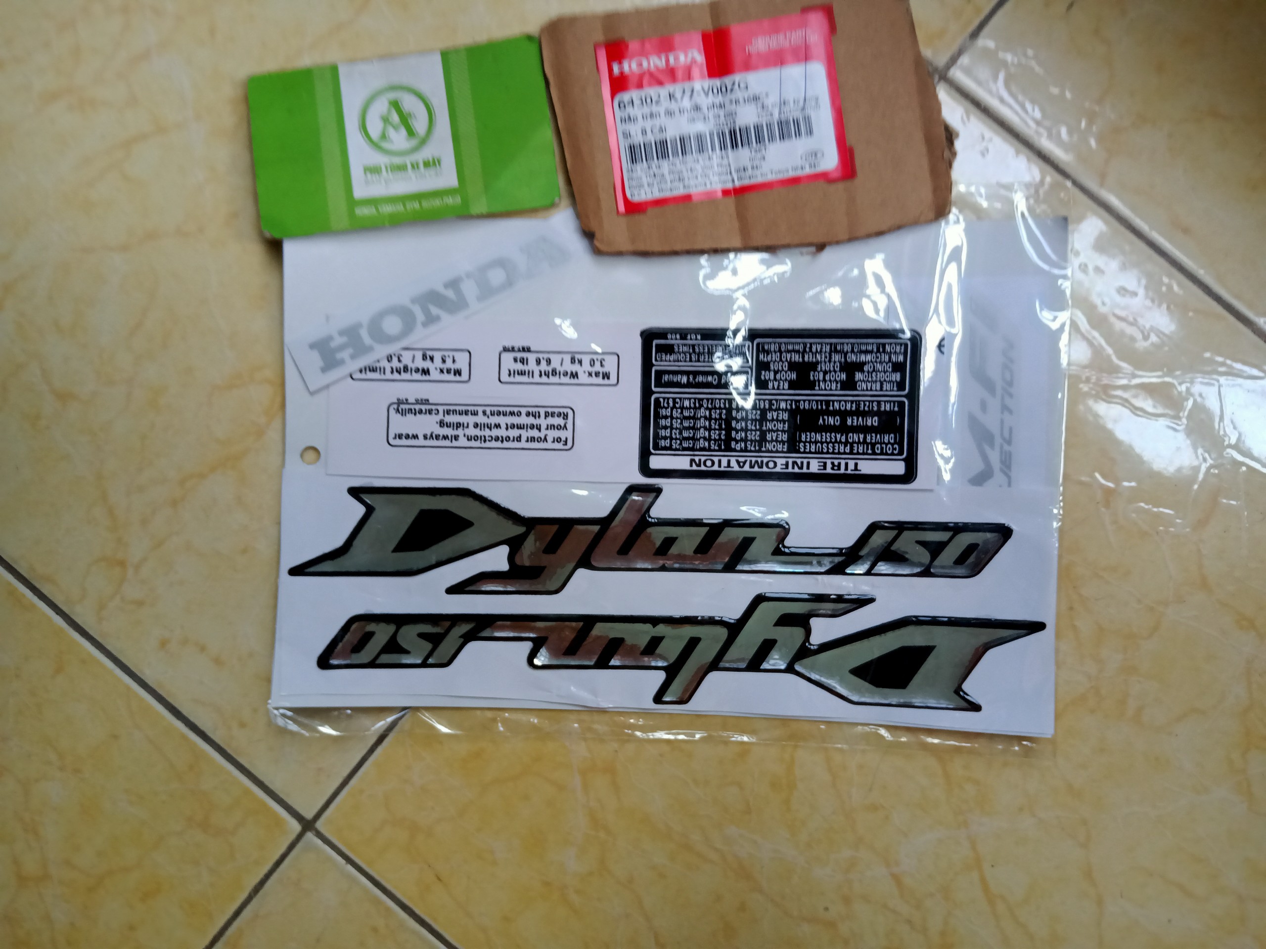 Bộ tem decal chữ nổi Dylan 150
