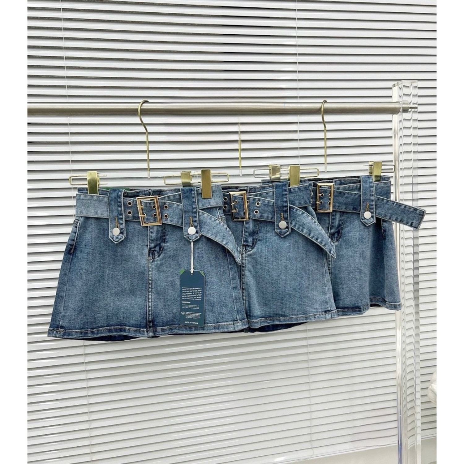 Chân váy bò ngắn chữ A kèm đai bản to CV005 Đầm jean nữ ngắn lưng cao về 2 màu xanh khoi' có belt và quần bảo hộ