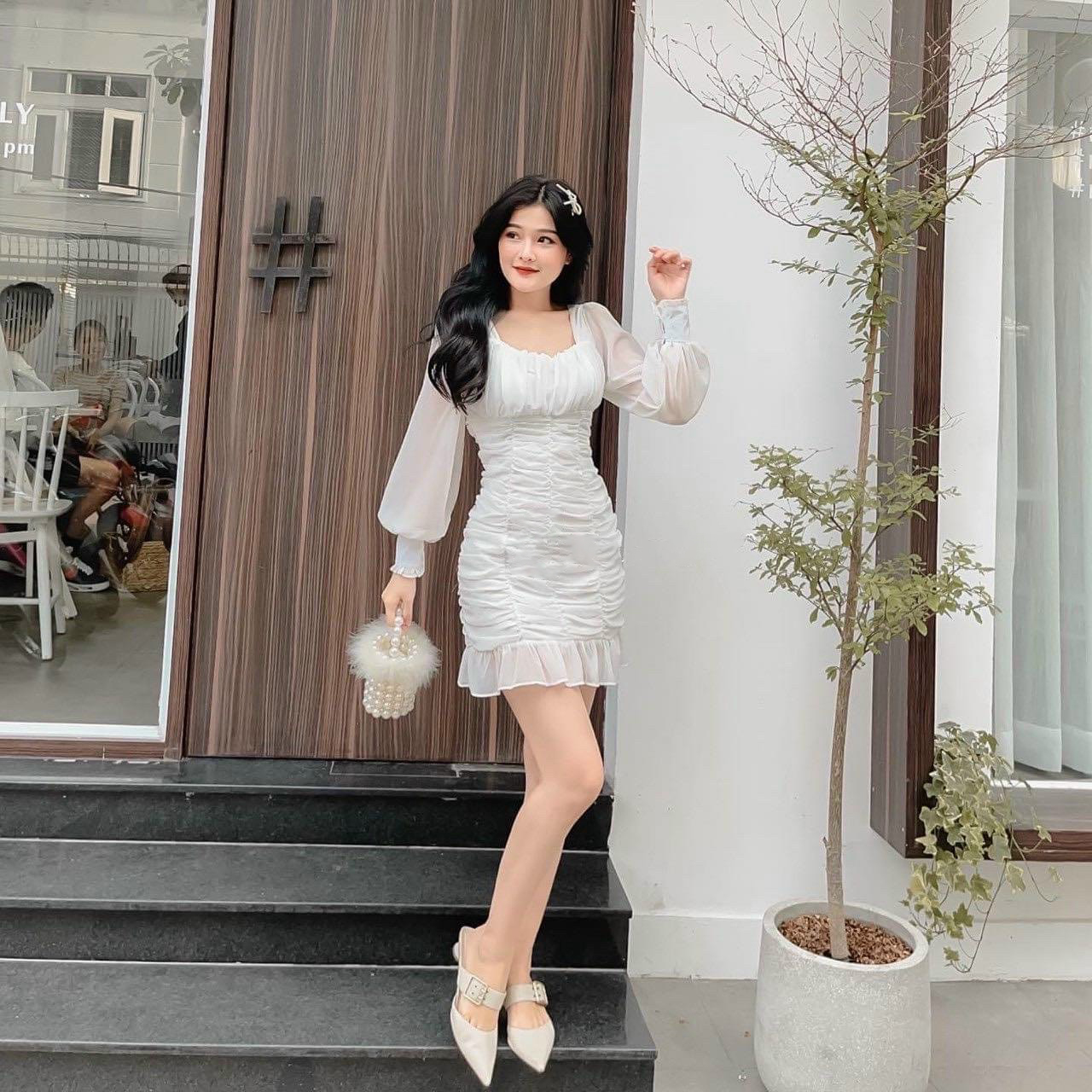 Đầm trắng tay dài tùng nhúng