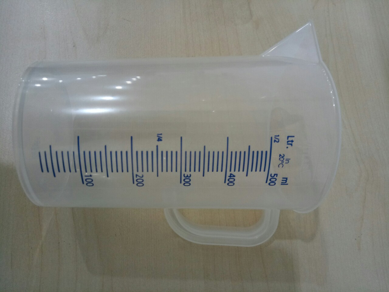 Ca nhựa PP vạch nổi xanh 500ml VITLAB