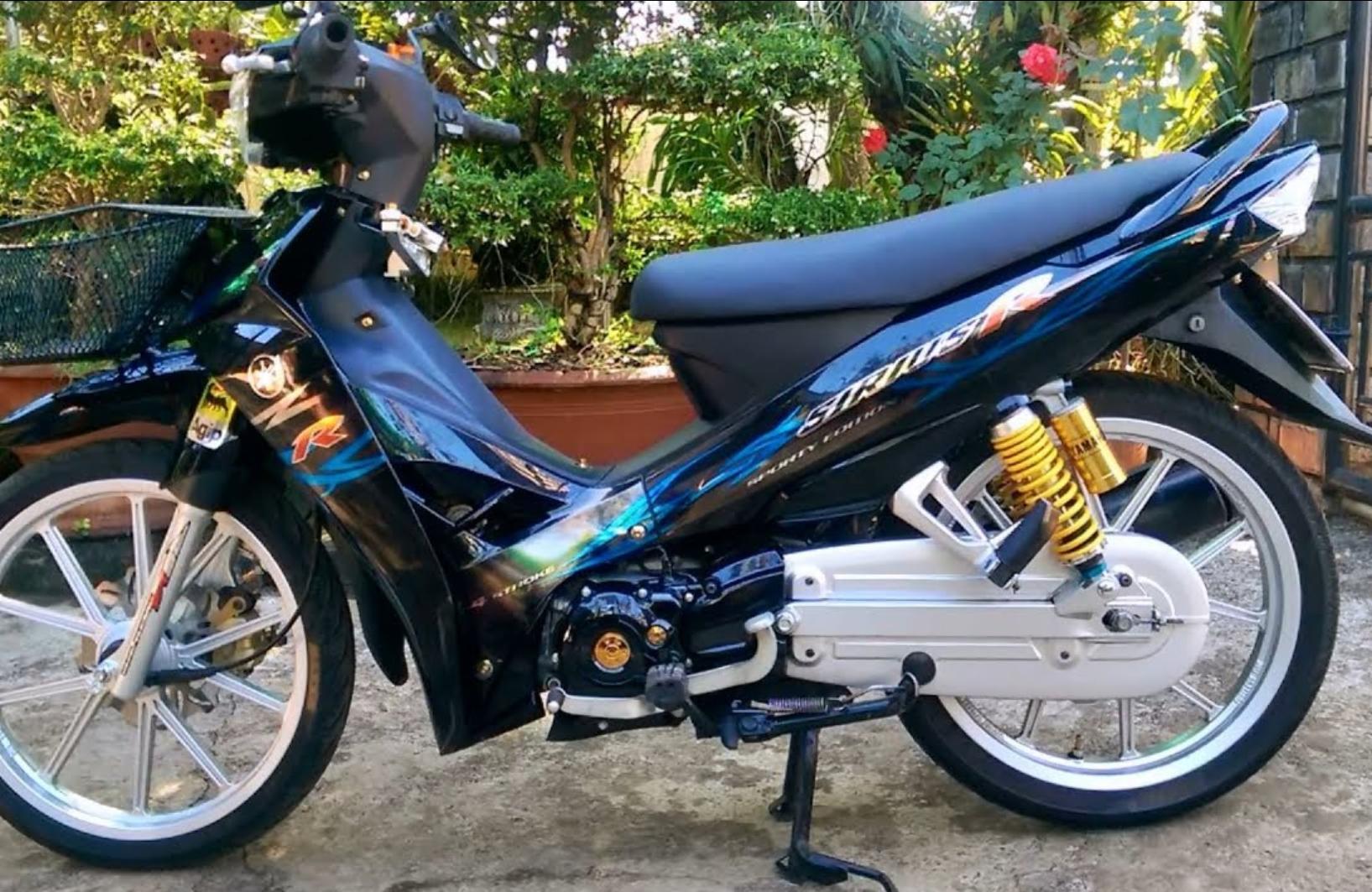 Tưm rời sirius R crom dán xe đen