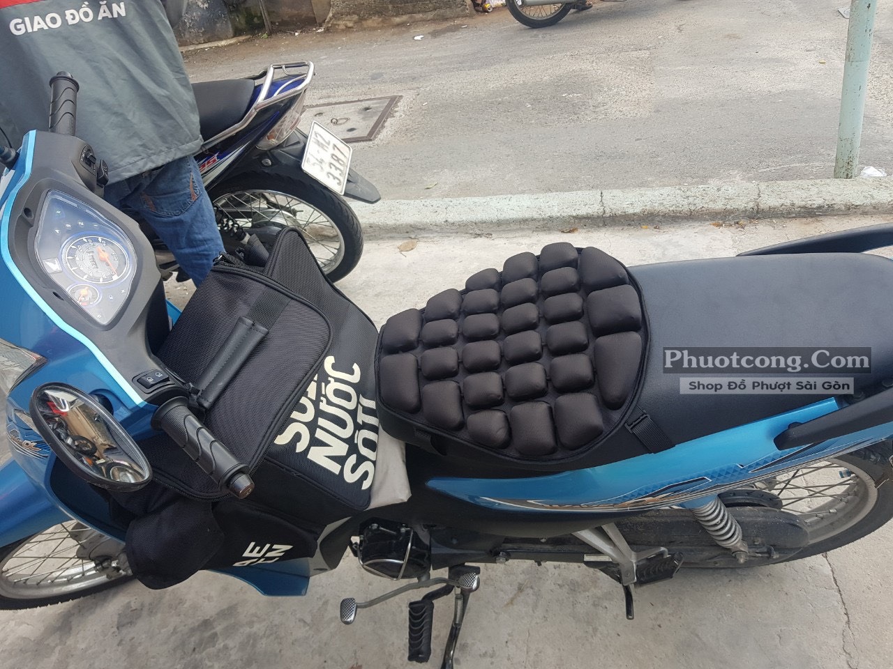 Đệm Lót Yên Xe Máy Bơm Hơi Đàn Hồi - Ngồi Cả Ngày Không Mỏi