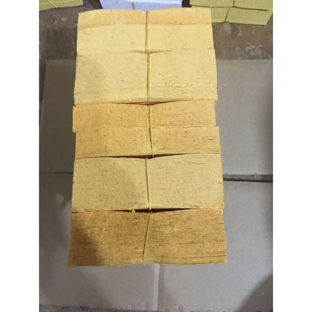 Một Xấp Giấy Giảnh Sanh ( Kinh Vãng Sanh ) Trong Thờ Cúng