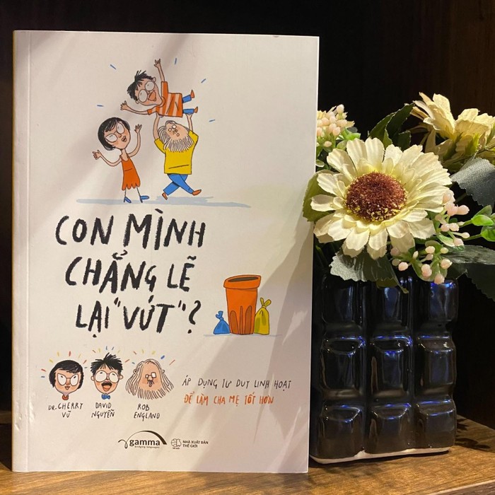 Sách - Con Mình Chẳng Lẽ Lại Vứt 159K