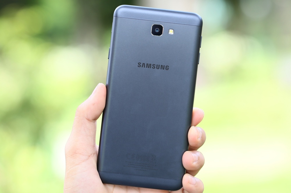 Điện thoại Samsung Galaxy J7 Prime