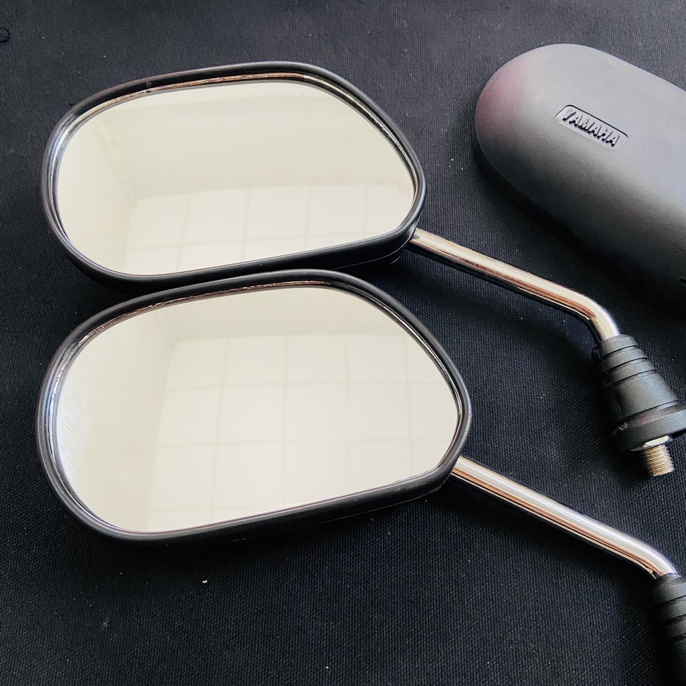 [HCM]KÍNH XE MÁYGƯƠNG XE MÁYKÍNH CHIẾU HẬU SPARK TRANG TRÍ XE CAO CẤP (1 KÍNH BÊN TRÁI 10LY THUẬN)