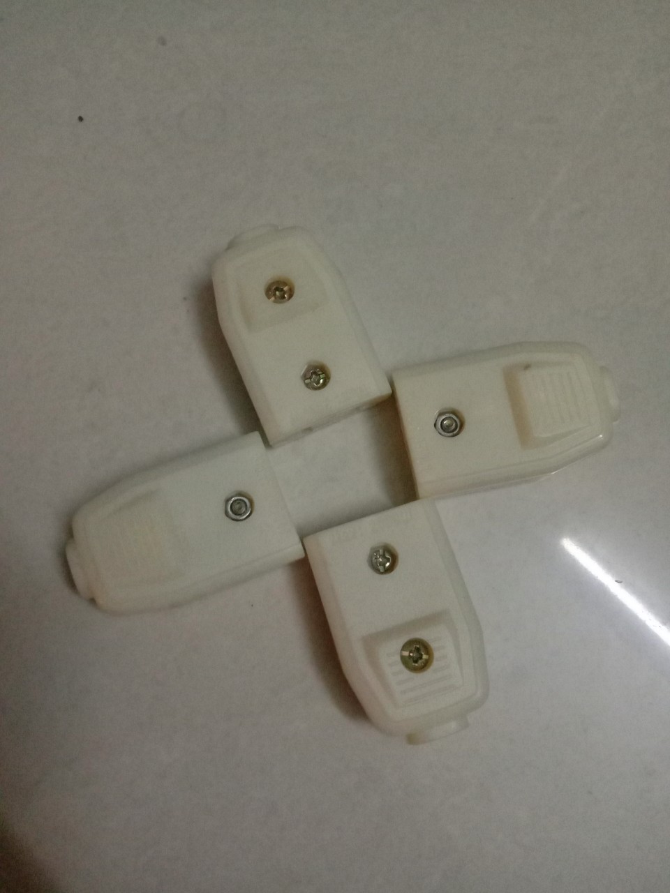 Phích cắm,đui đèn các loại
