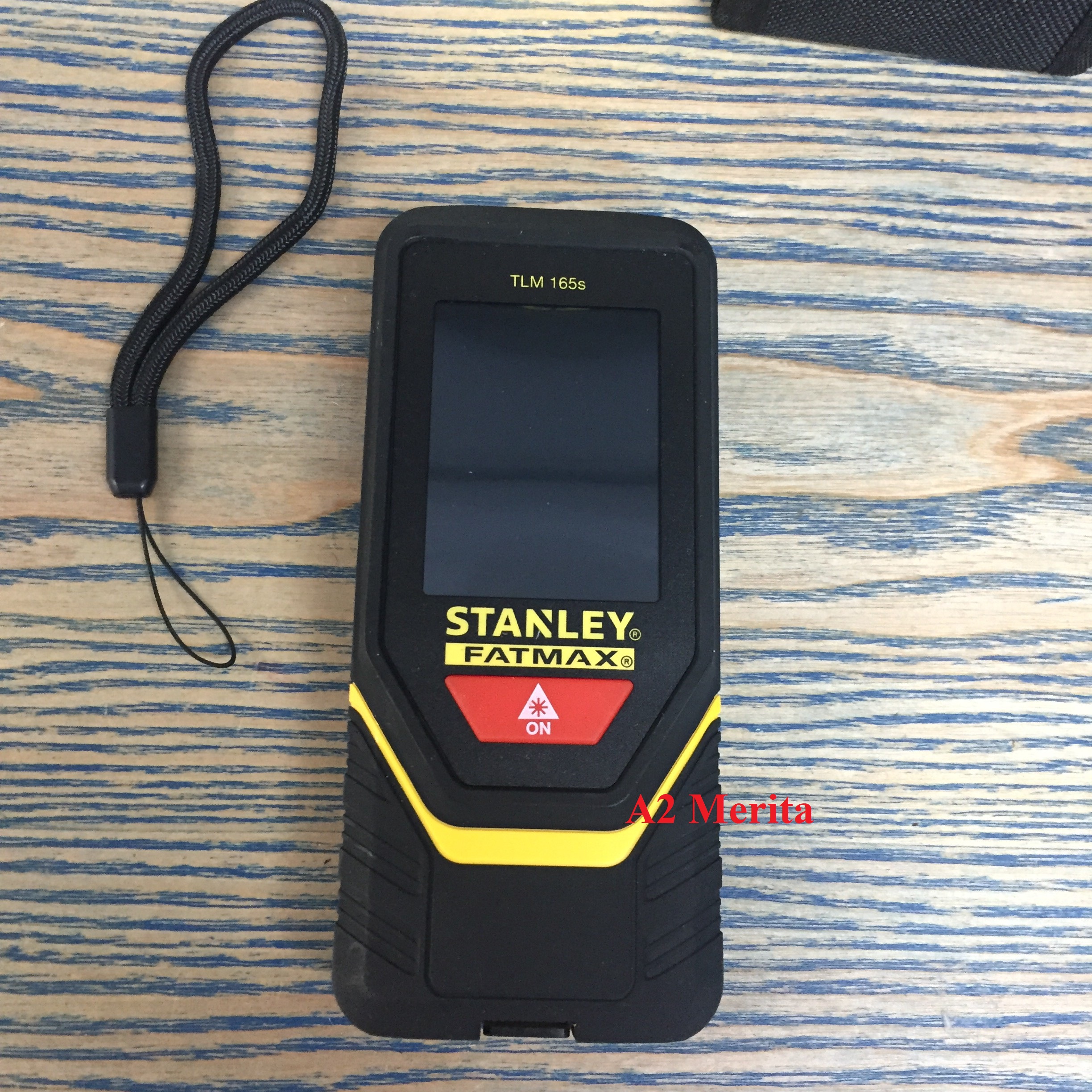 Thước đo khoảng cách laser 50M Stanley STHT1-77139