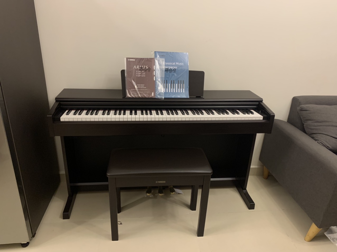 Đàn Piano Yamaha YDP 144 chính hãng