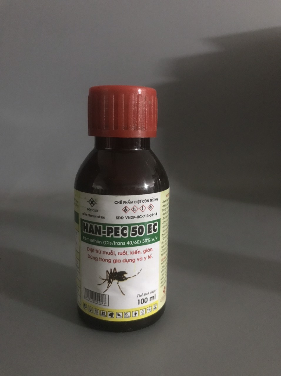 1 chai thuốc diệt muỗi, ruồi, kiến, gián han-pec 50ec/ hanpec 50ec