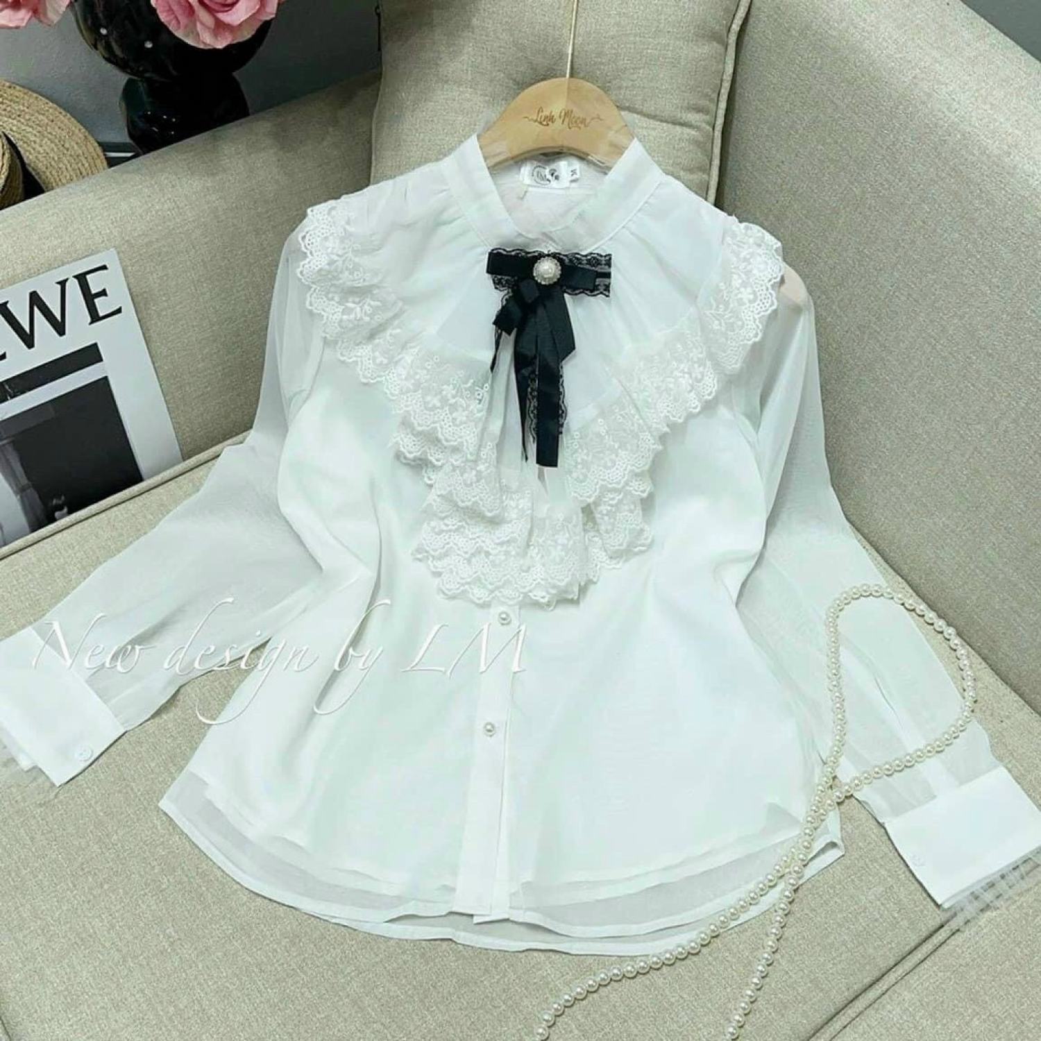 Áo sơ mi nữ viền ren tag hoa
