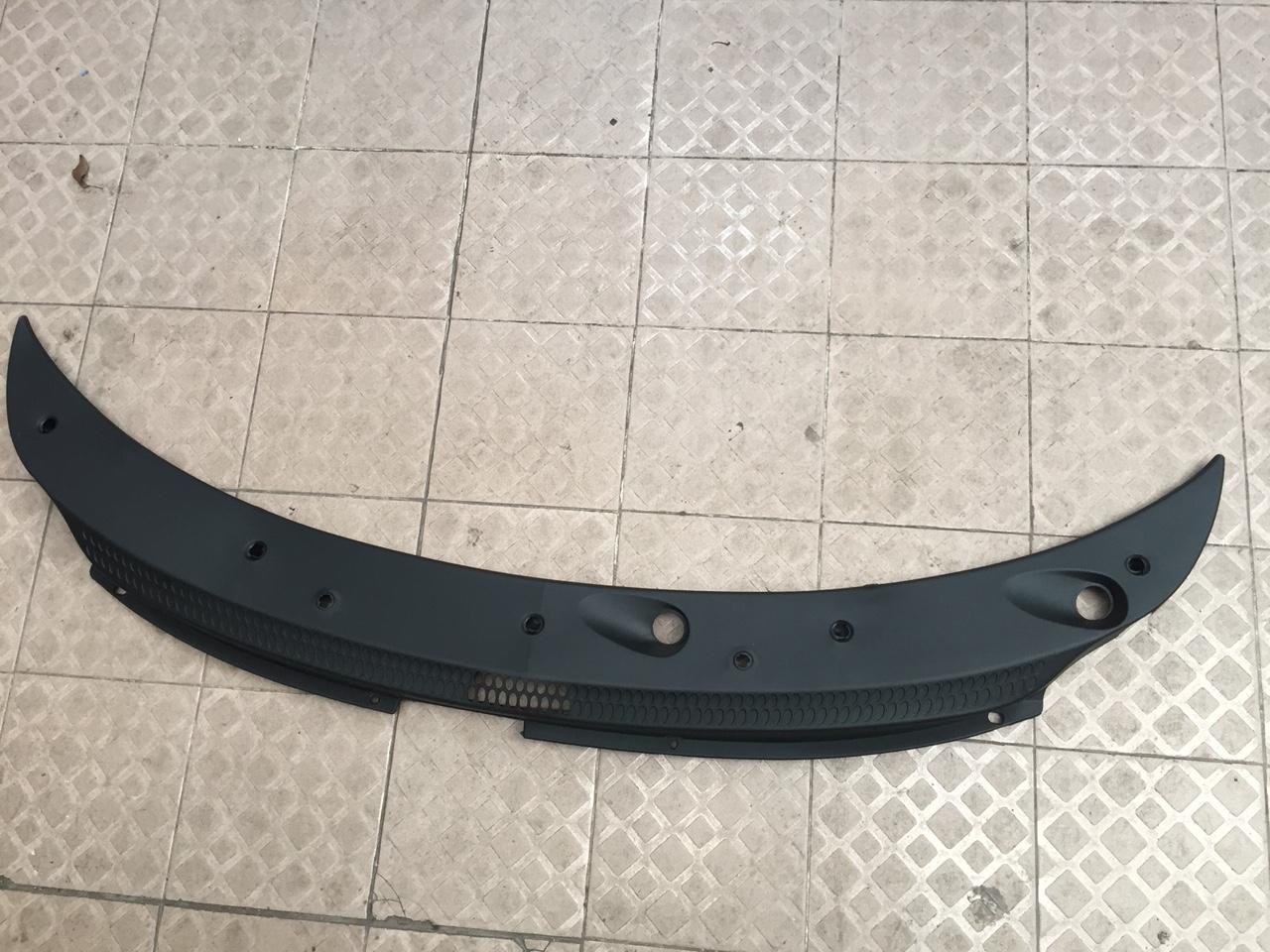 Tấm chắn nước dưới kính Daewoo Matiz 1,2&Chery QQ3