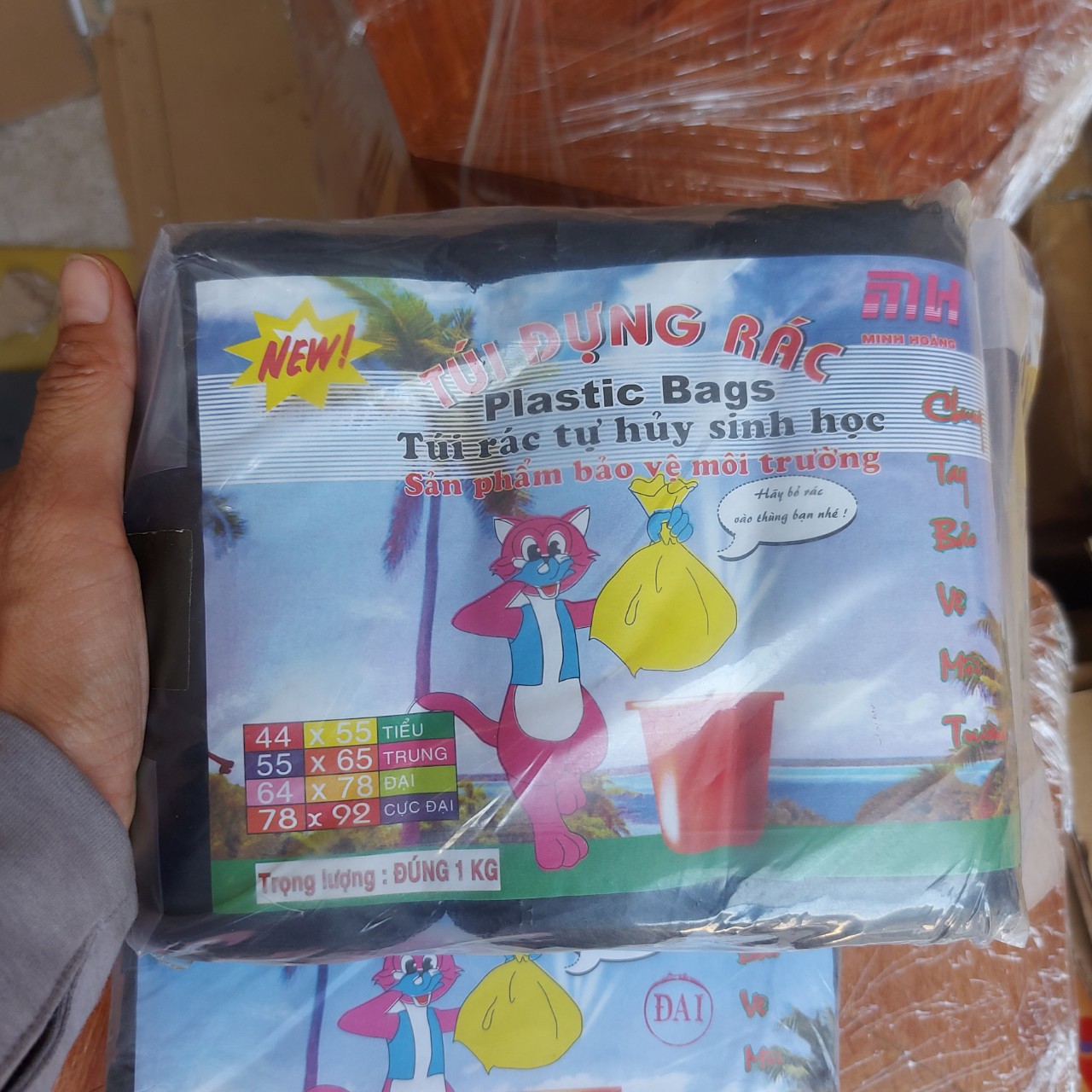 Túi đựng rác tự phân hủy màu đen đủ size (3 cuộn 1kg)