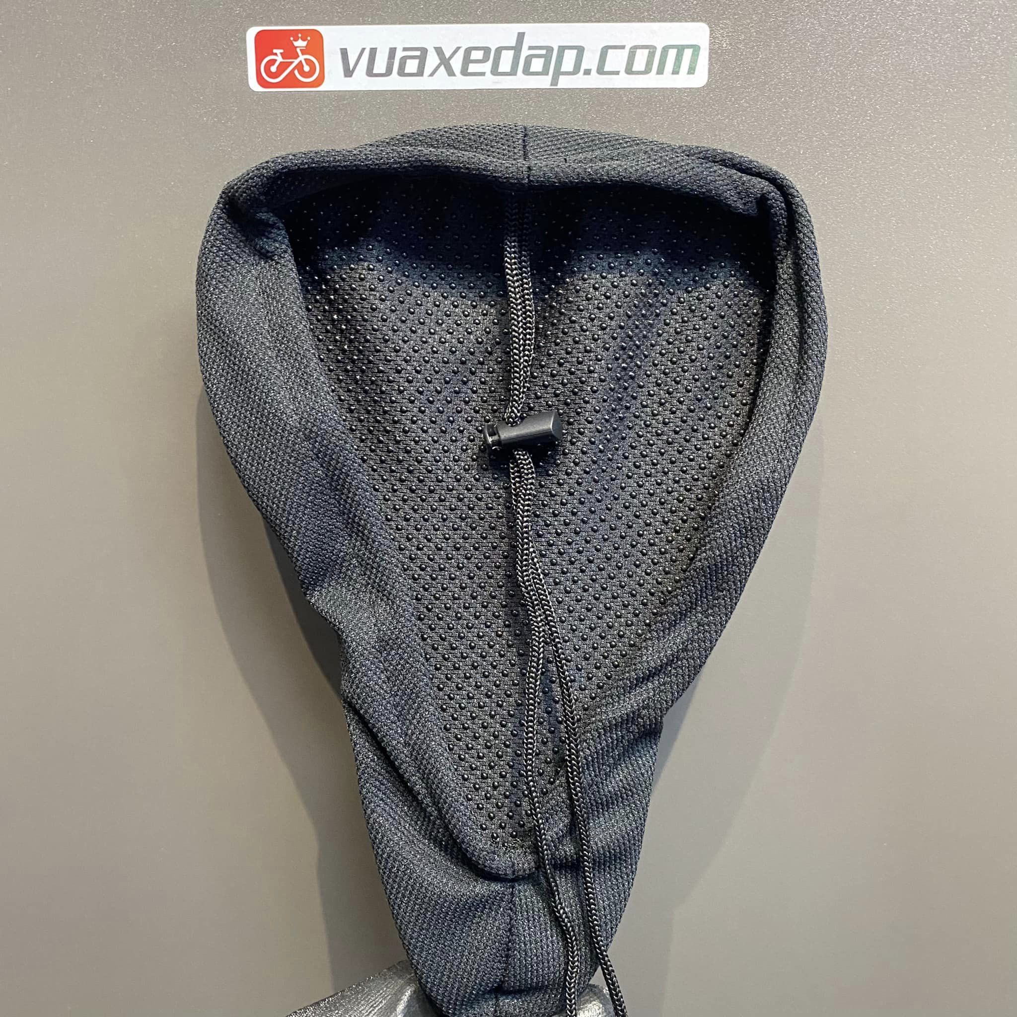 Bọc yên chống đau mông GIANT BASIS
