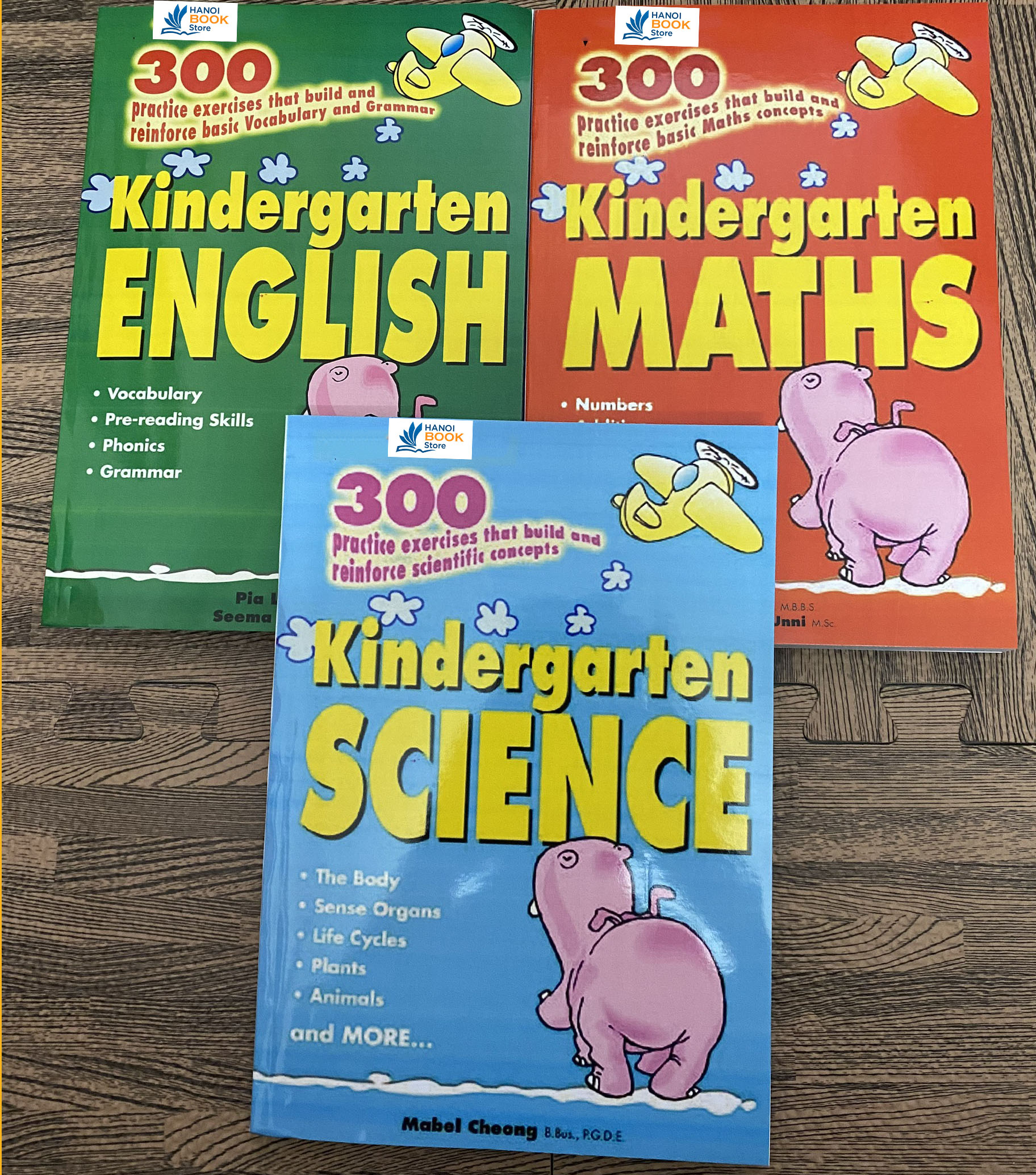 sách 300 Kindergarten - English - Maths - Science