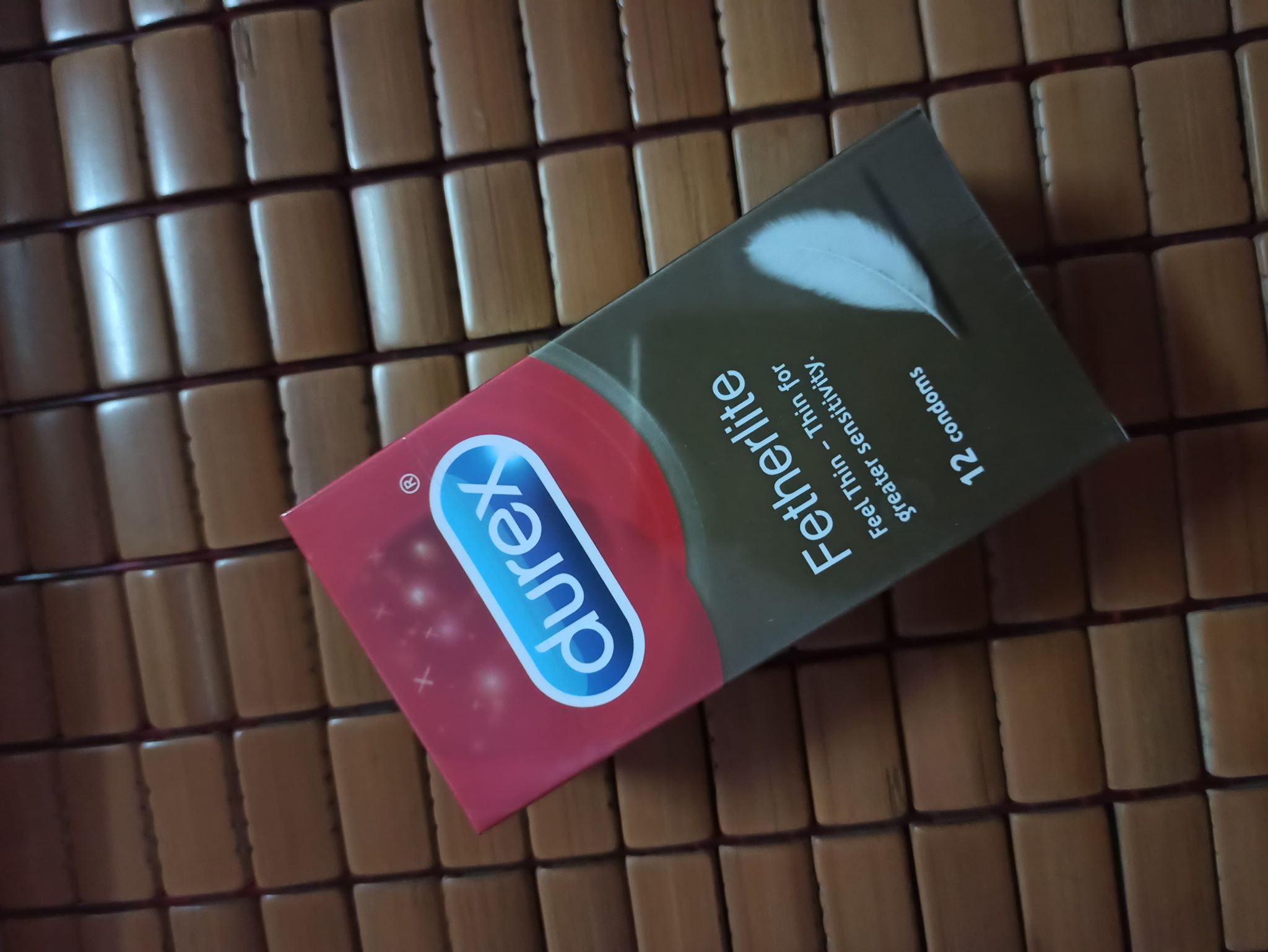 COMBO 2 HỘP DUREX FETHERLITE + GEL KY