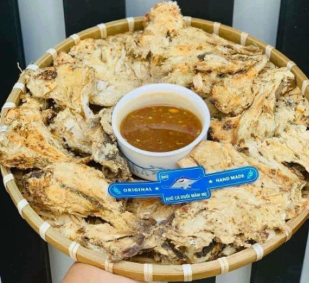 khô cá đuối mắm me - hũ 370g