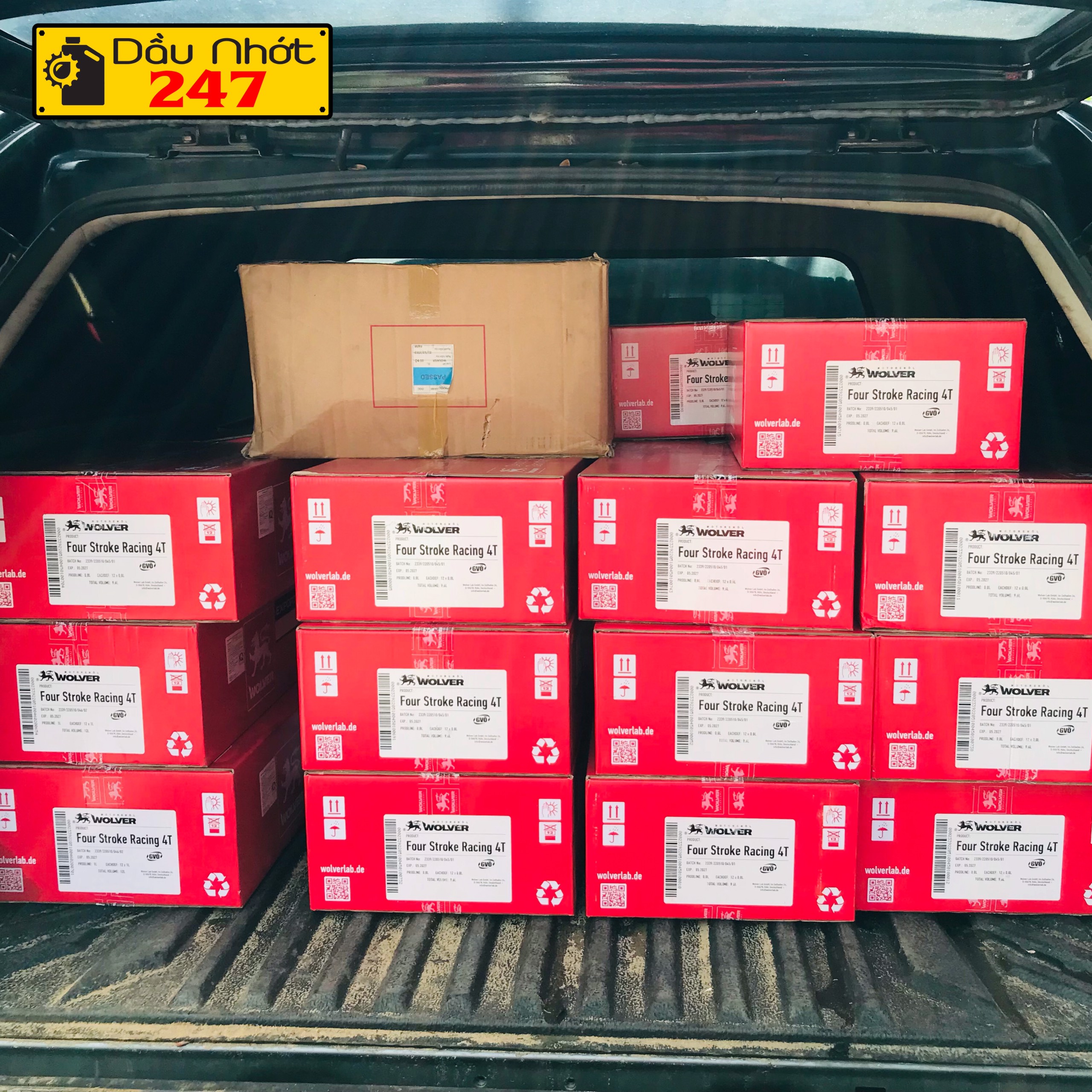 Thùng nhớt Wolver Racing 10w40 800ml