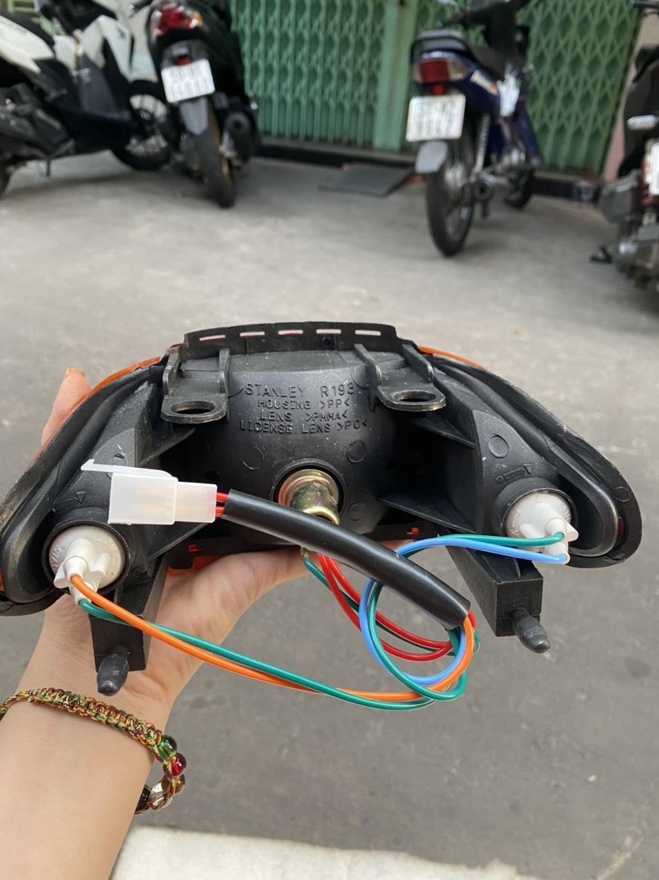 ĐÈN HẬU ( ĐÈN LÁI) WAVE 110