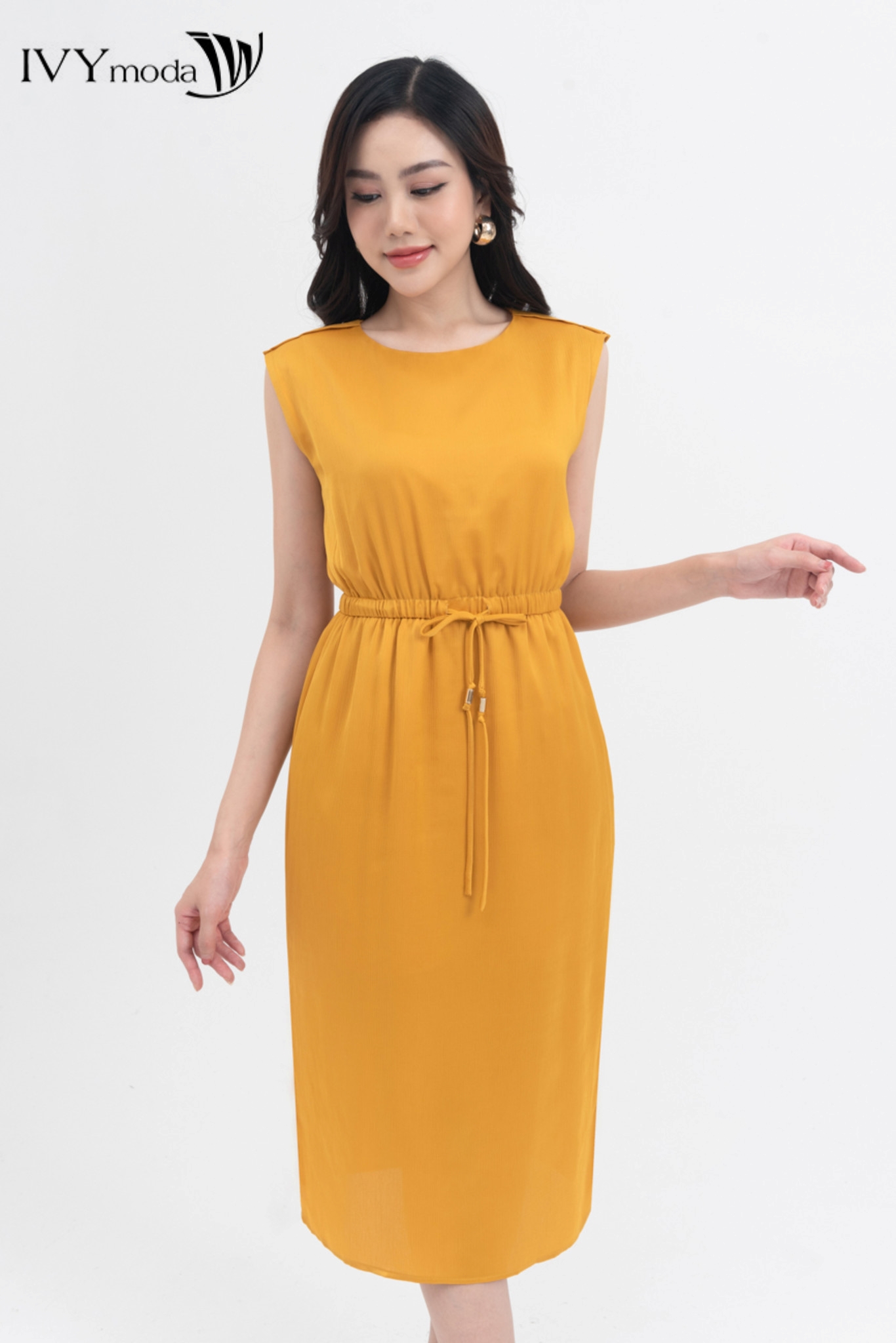 Đầm lụa nhấn eo IVY moda MS 48M7452